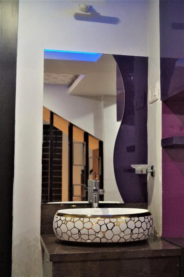 Dora House Hotell Calcutta Exteriör bild