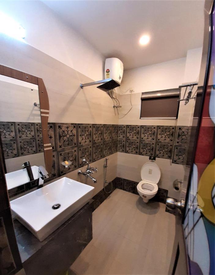 Dora House Hotell Calcutta Exteriör bild